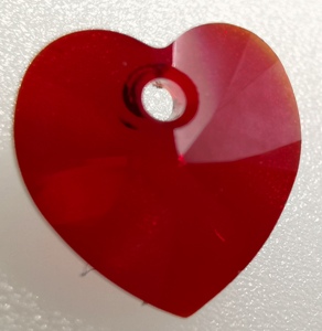 10mm Swarovski heart Siam